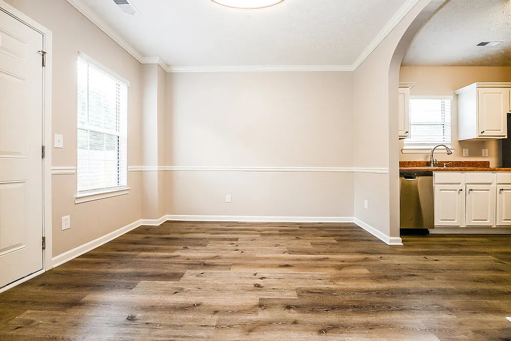 3 bed, 2.0 bath, 1578 sqft, $1,995 — Photo 3