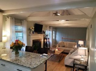 9541 Dearborn St, Overland Park, KS 66207