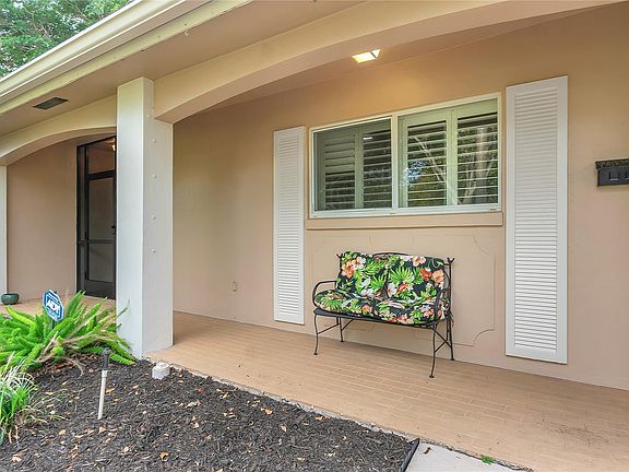3rd image of 3735 Oaks Clubhouse Drive #3735
