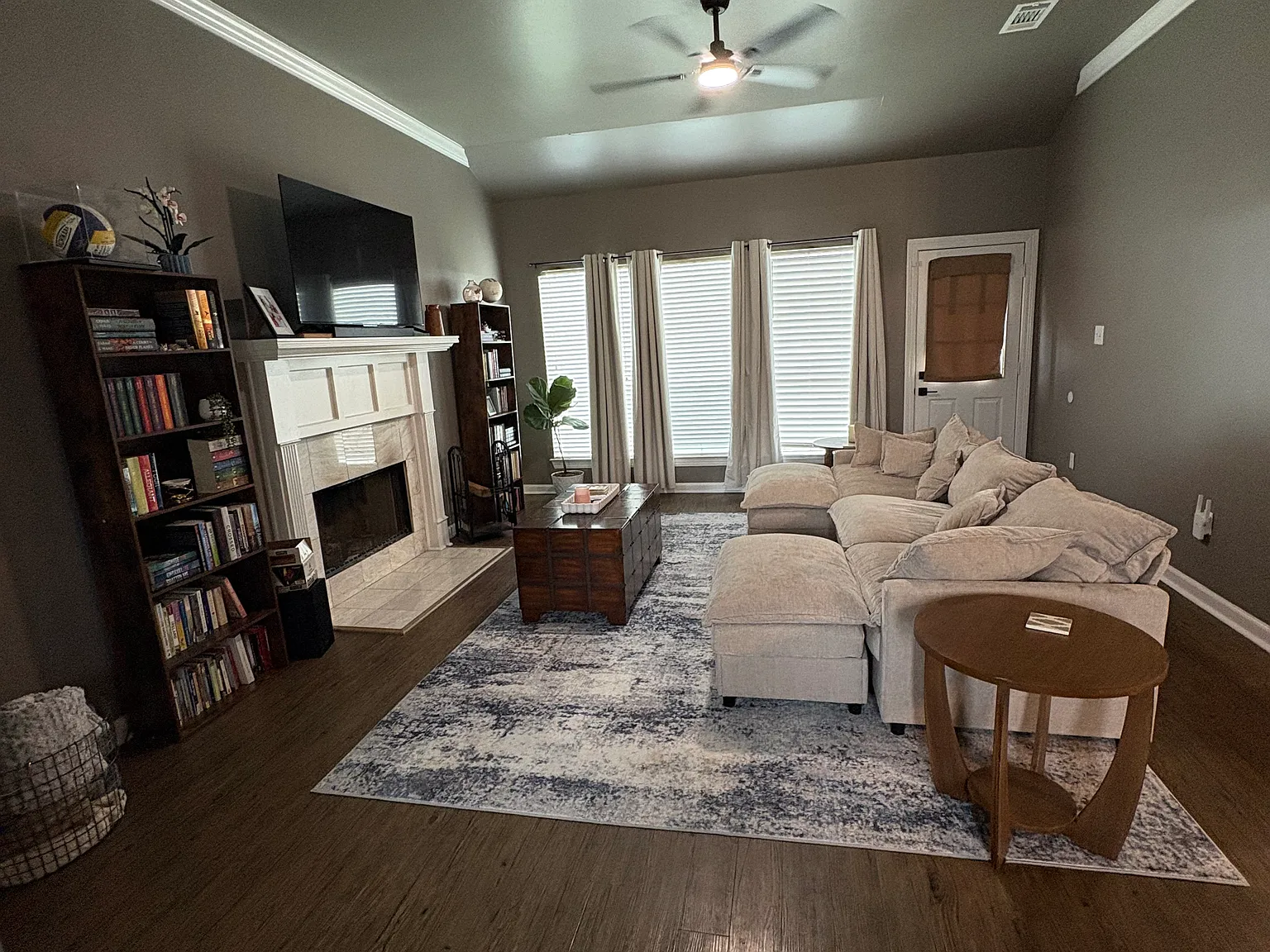 3 bed, 1424 sqft, $2,100 — Photo 3