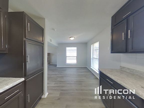 5th image of 11806 Amberly Ln