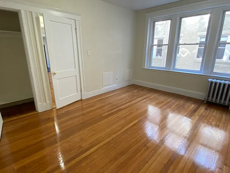 58 Queensberry St #12A — Photo 8