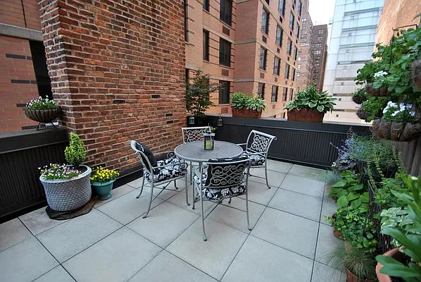 Sold by Real Direct | media 16