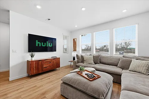4226 W Perspective St #ID1364160P Photo 1