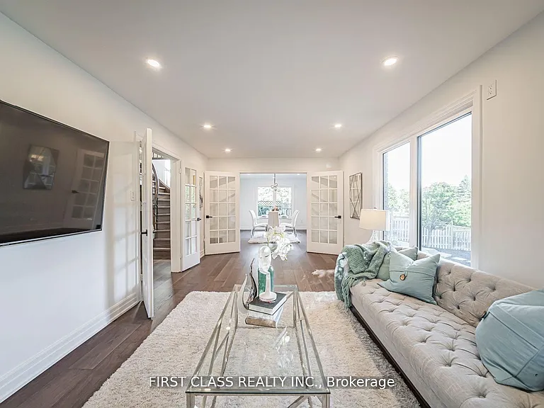 1148 Kingdale Rd — Photo 8