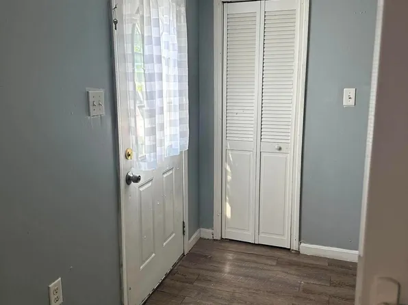 23 Aborn St #1R, Salem, MA 01970