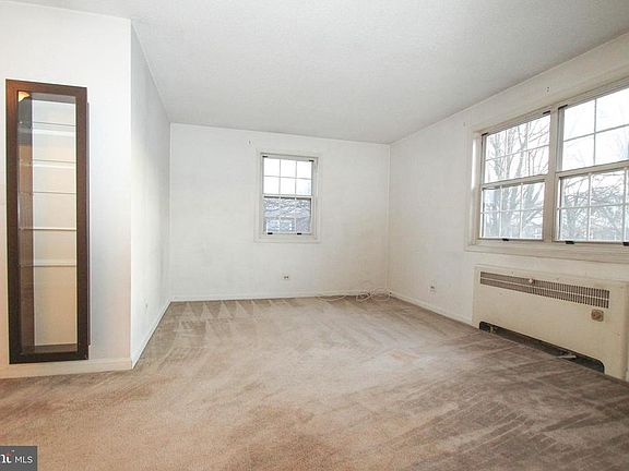 3rd image of 4360 N Pershing Dr #43604