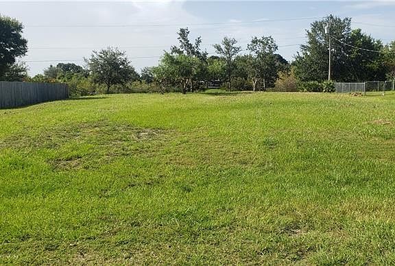 3rd image of 2349 SE Grand Dr
