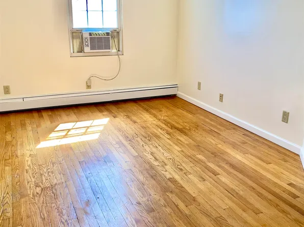 325 Central Avenue image 10 of 11