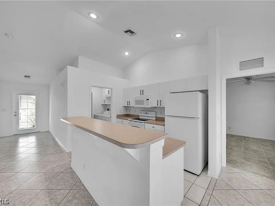 1317 NE 1st Pl