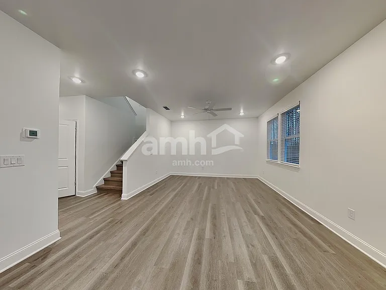 1488 Aquamarine Dr — Photo 6