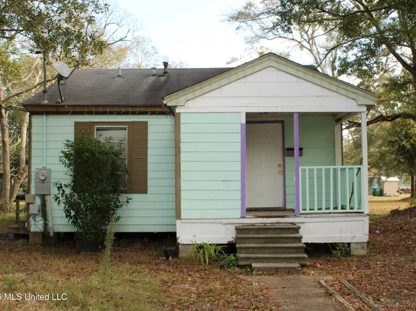 2010 12th St, Pascagoula, MS 39567