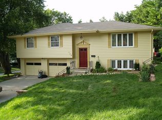 608 W 14th Ave, Bellevue, NE 68005
