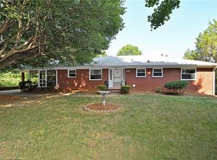 1815 Ebert St, Winston Salem, NC 27103