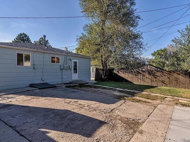 858 Quitman St — Photo 12