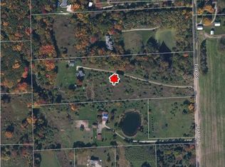 2882 Fisk Rd, Howell, MI 48843