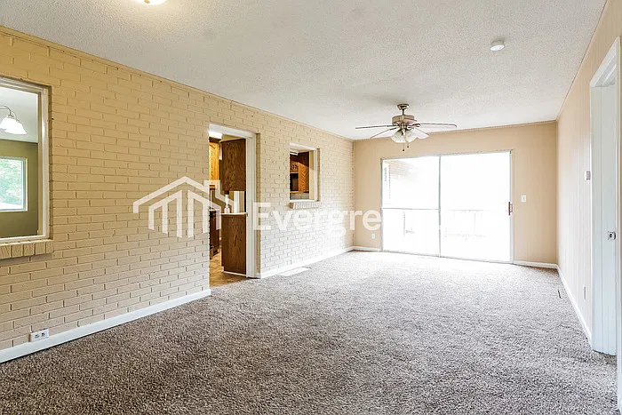 4 bed, 2.0 bath, 1858 sqft, $1,495 — Photo 2
