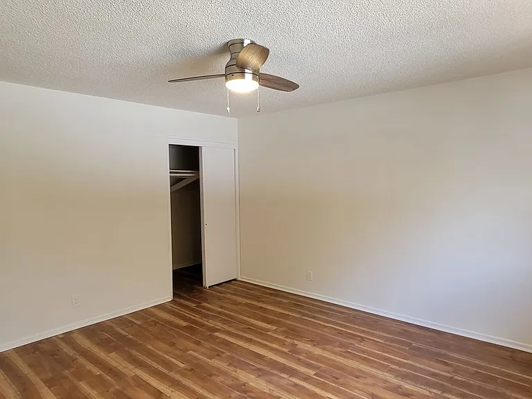 1352 N Citrus Ave — Photo 11