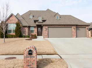 6008 S 14th St, Broken Arrow, OK 74011