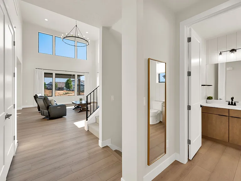 2832 E Hayloft Ln — Photo 4
