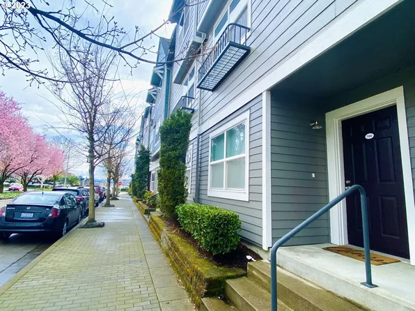 786 SE Fairwinds Loop, Vancouver, WA 98661