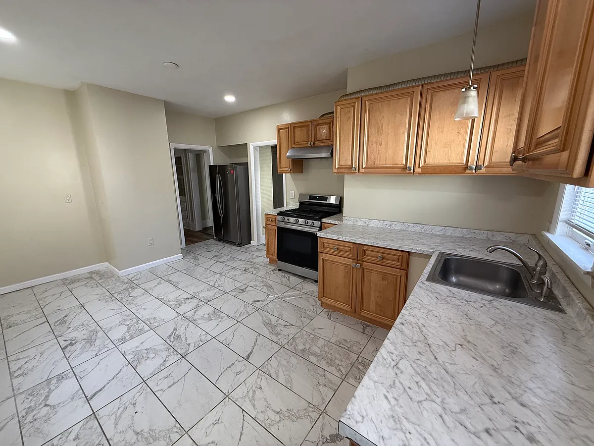 Building Photo - 18-20 Wolcott St #1
