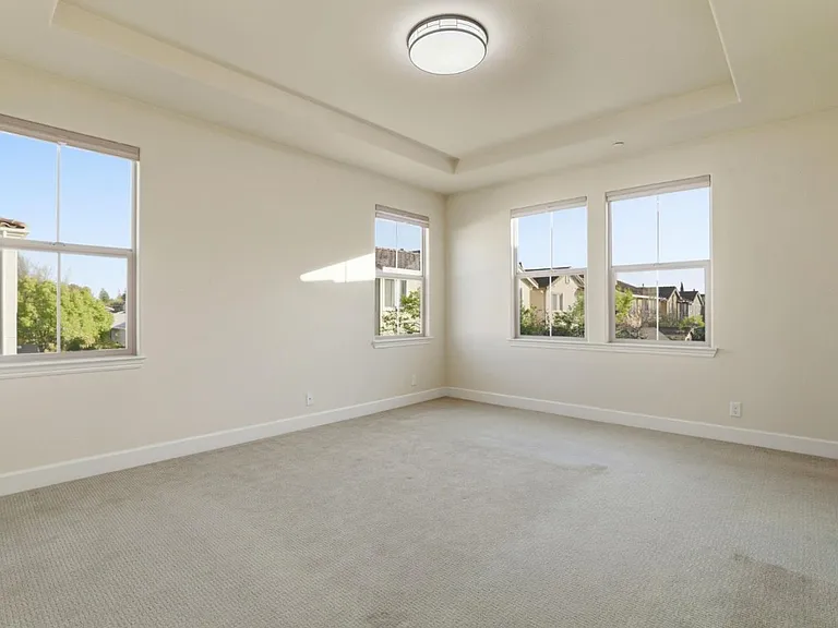 2582 Minuet Dr — Photo 12