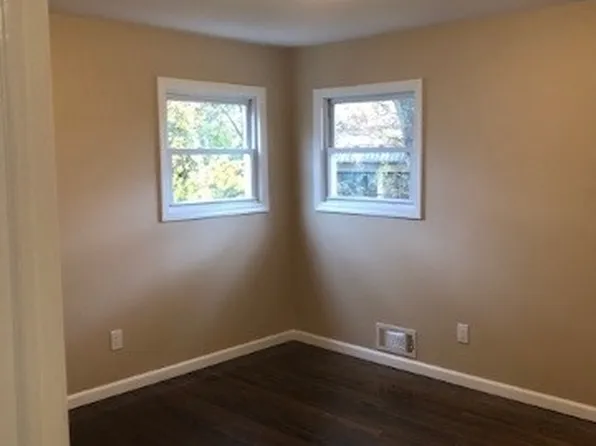 23 Van Buren St, Brentwood, NY 11717