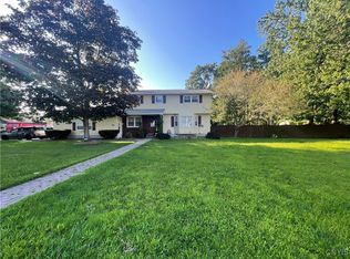 7415 Thunderbird Rd, Liverpool, NY 13088