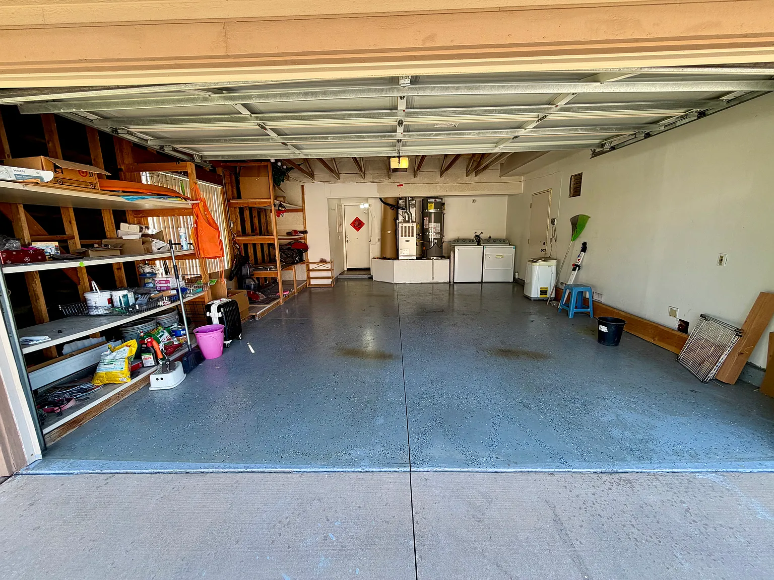 3 bed, 1100 sqft, $2,999 — Photo 3
