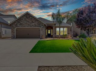 1947 W Humboldt Dr, Hanford, CA 93230