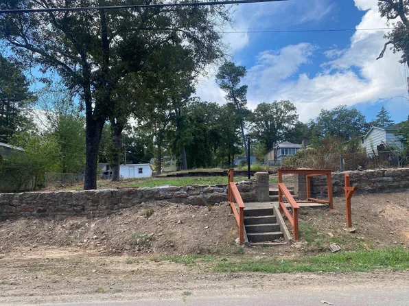 306 N 5th St, Heber Springs, AR 72543