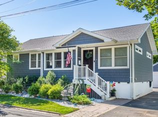 14 Spring Ln, West Caldwell, NJ 07006