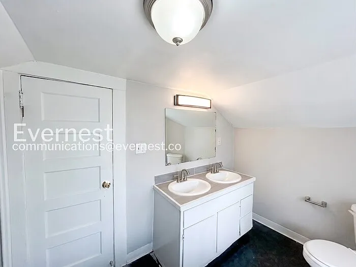 2984 Waverly Ave — Photo 19
