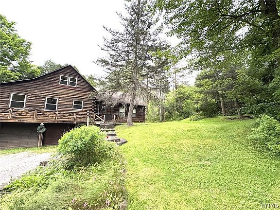 3rd image of 1836 Preston Hill Rd