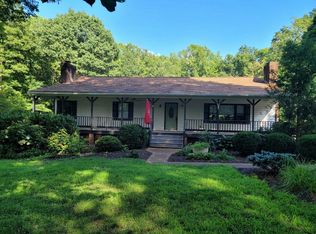 2489 Three Oaks Ln, Maidens, VA 23102