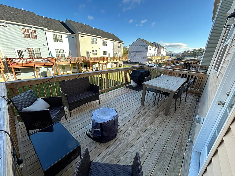 157 Cheshire Ln — Photo 10