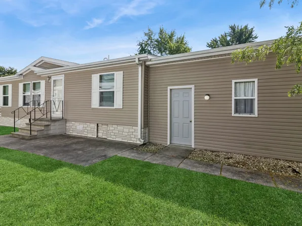 241 Fox Ln, Belvidere, IL 61008