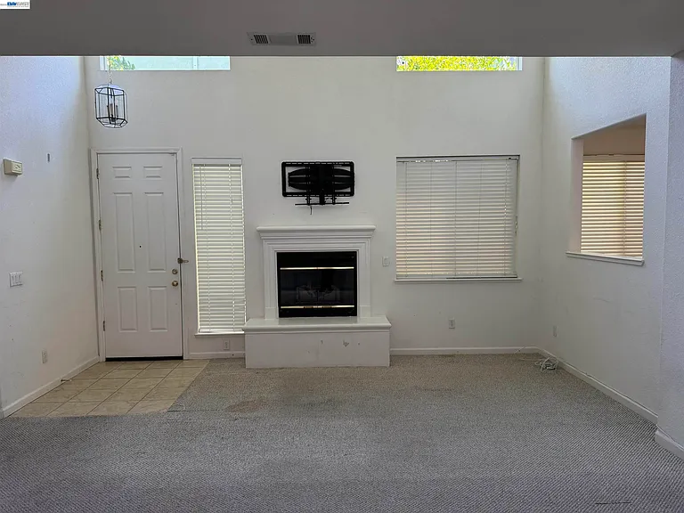 5168 Academy Rd — Photo 4