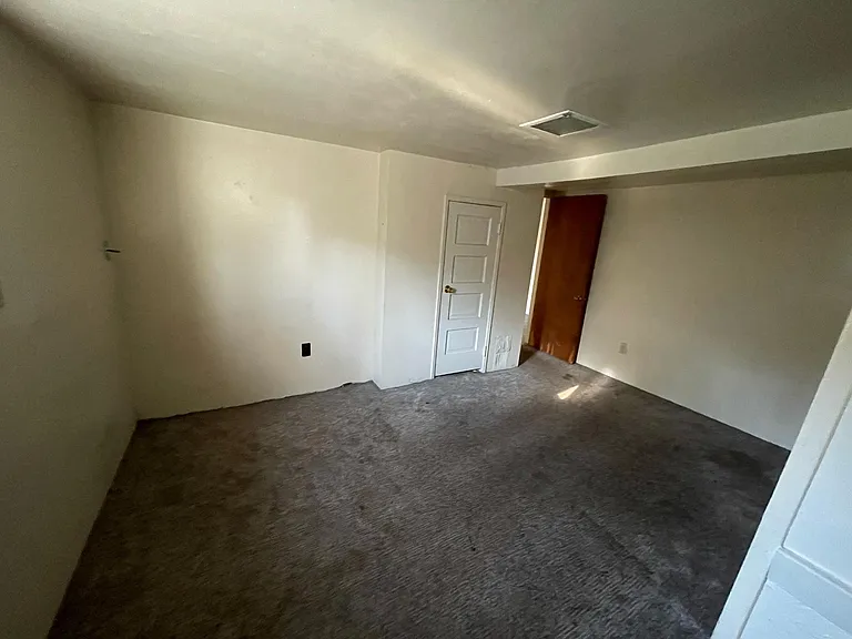 345 W 1st Ave — Photo 8