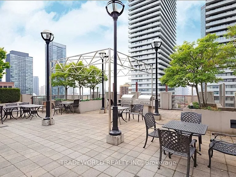 85 Bloor St E #1114 — Photo 23