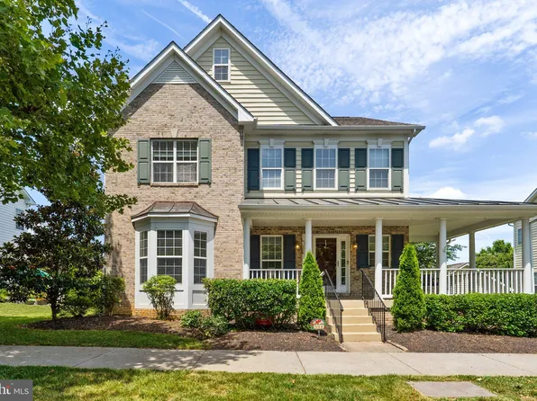 398 Prospect Hill Blvd, Charles Town, WV 25414