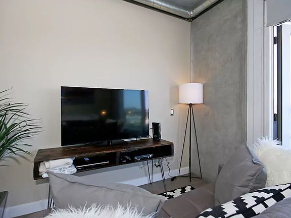 3rd image of 1080 Park Blvd Unit 1406