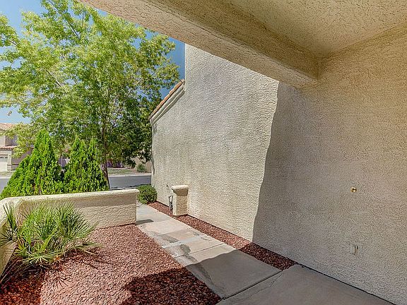 4th image of 3316 Wild Blossom Dr