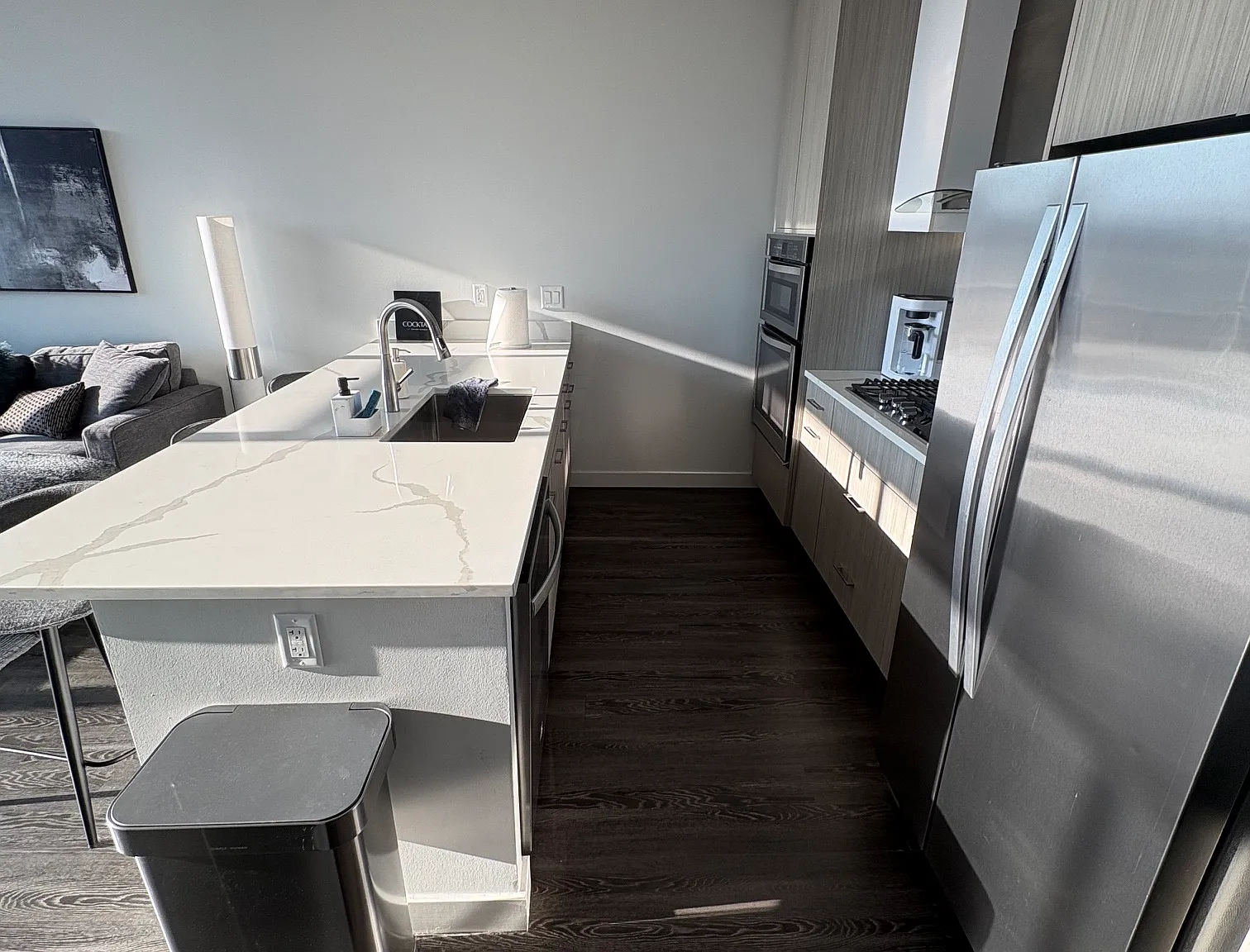 1 bed, 800 sqft, $2,700 — Photo 2