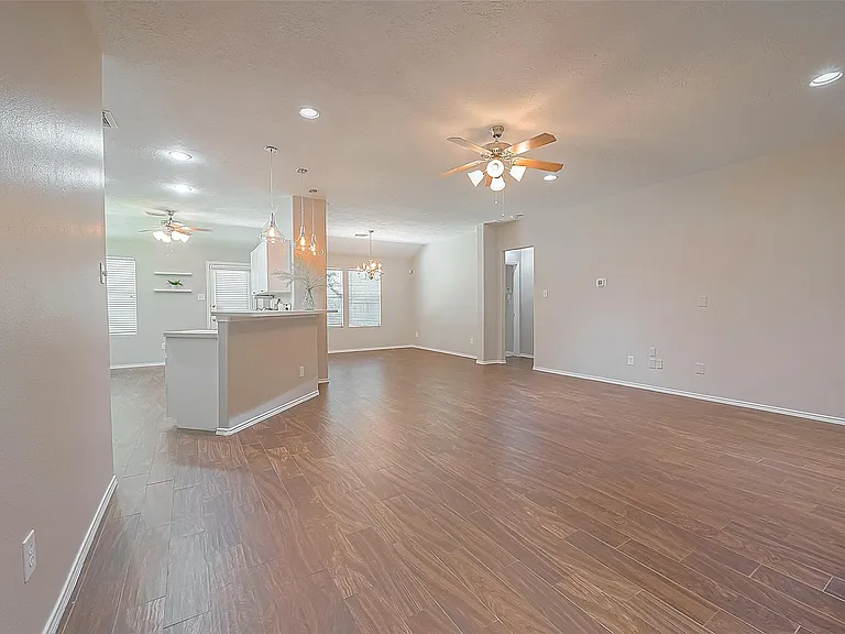 11 Yarrowdale Ct — Photo 6