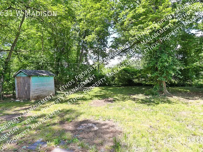 2631 W Madison St — Photo 12