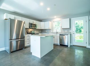 3 Heritage Ln, Kennebunk, ME 04043