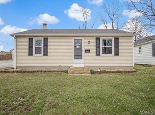 100 Lemen St, Waterloo, IL 62298