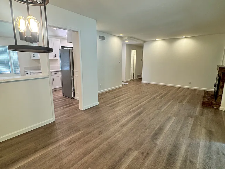 1422 Calle Pimiento — Photo 5